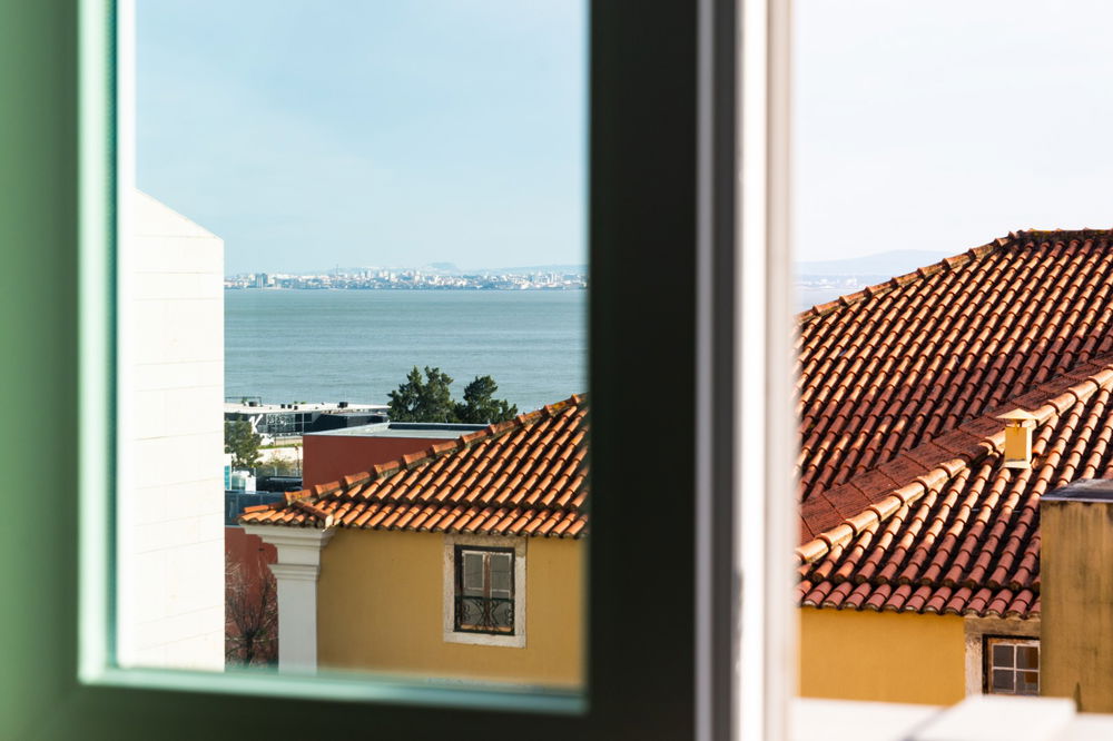 Fantastic, 3 Bedroom Apartment, Santos, Lisbon 1207937330