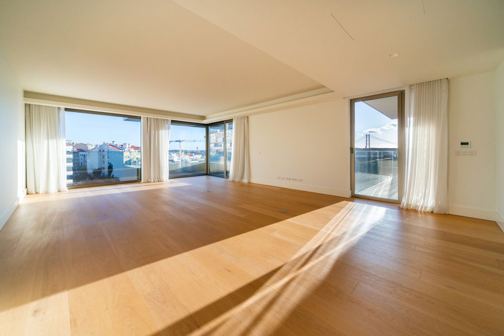 4 Bedroom with river view, Apartment, Lapa, Lisbon 969994125