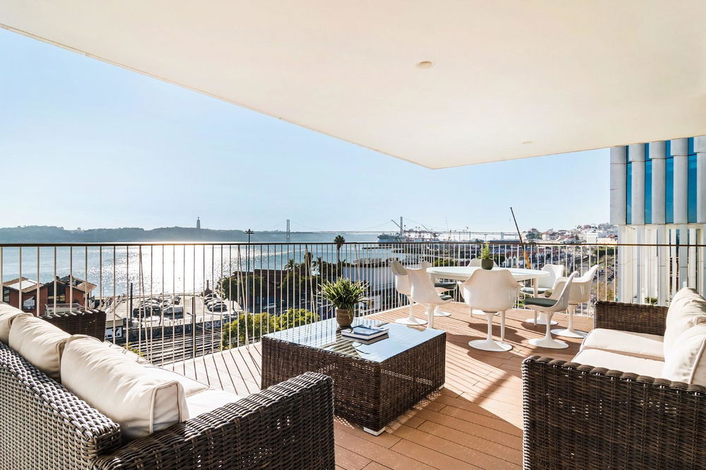 Exclusive Penthouse with River View, Apartment, Lisbon 226035735