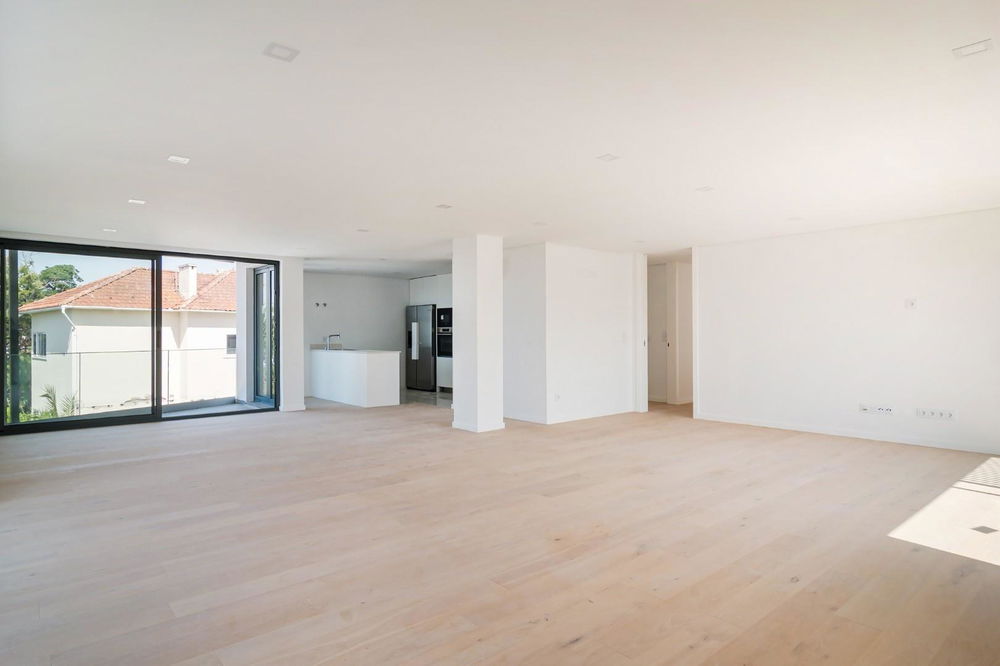 Exceptional Three-Bedroom Apartment with Panoramic Sea Views, Estoril 2759335554