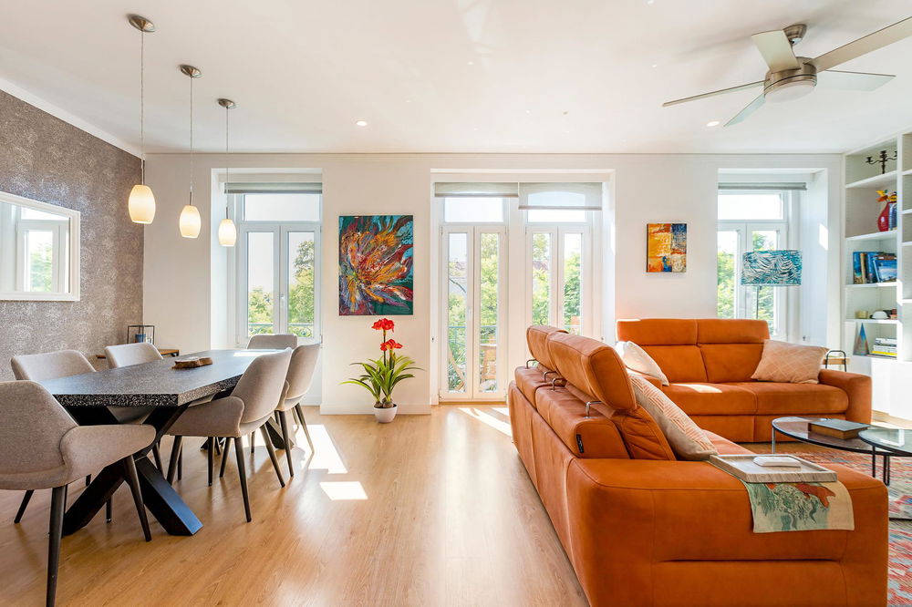 Spacious 3-Bedroom Apartment with Garage in Saldanha, Lisbon 873656293