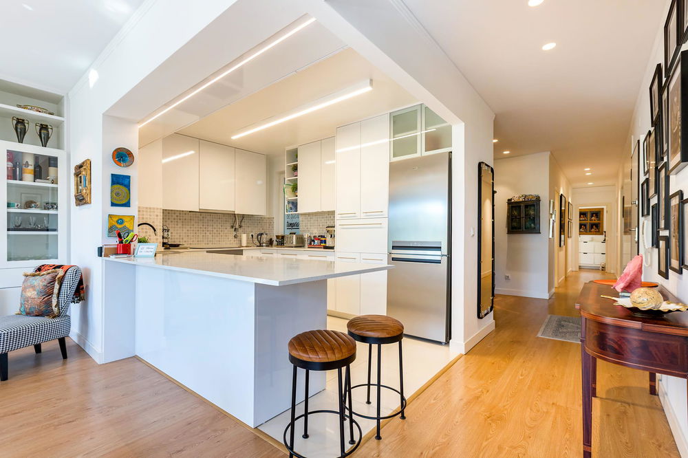 Spacious 3-Bedroom Apartment with Garage in Saldanha, Lisbon 873656293