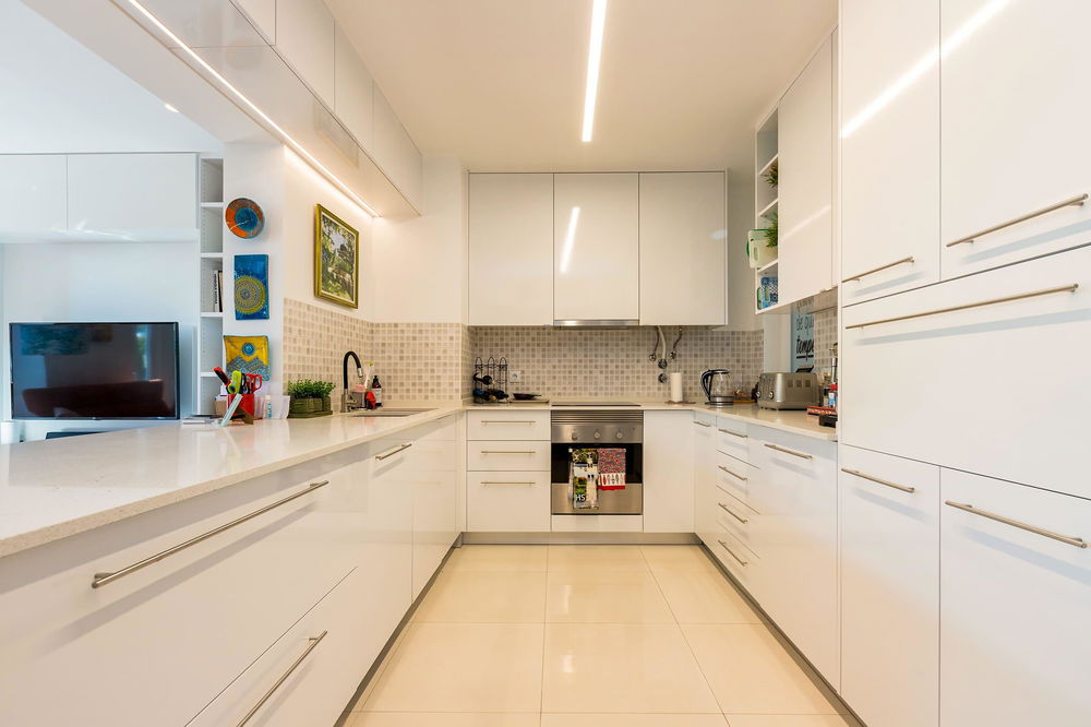 Spacious 3-Bedroom Apartment with Garage in Saldanha, Lisbon 873656293