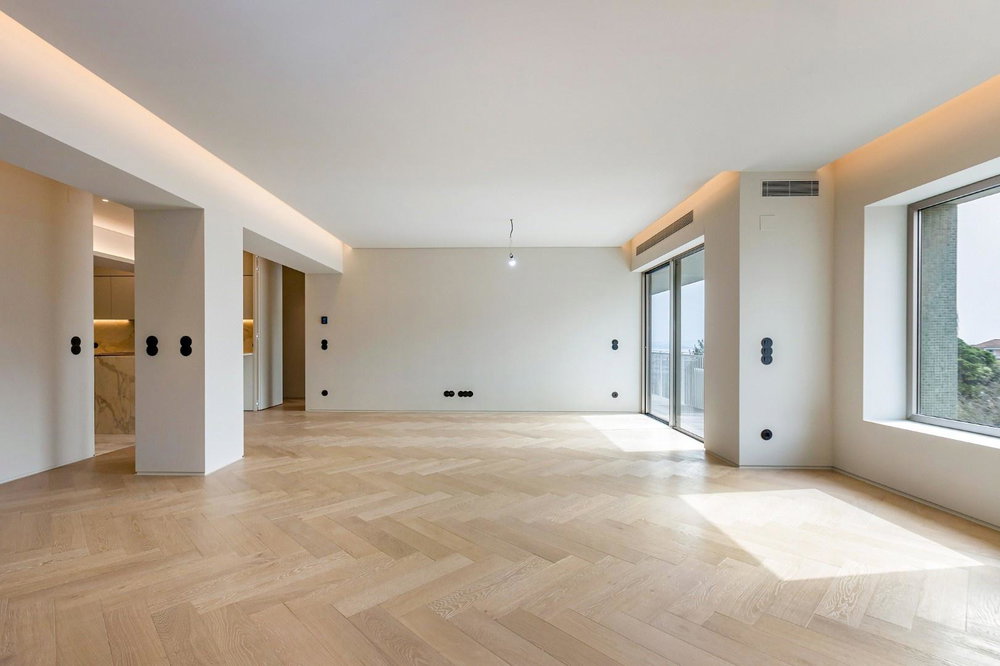 Renovated Three-Bedroom Apartment in the Iconic Entreposto Building – Amoreiras, Lisbon 3208352008