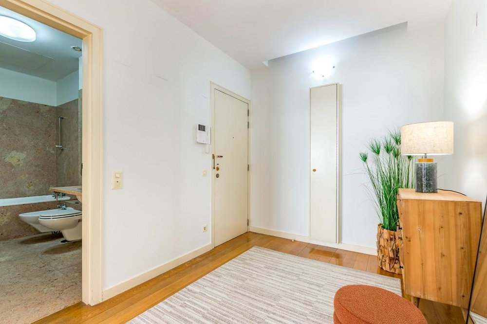 Exclusive one-bedroom flat in the heart of Chiado 2828180321