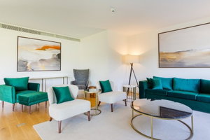 Contemporary villa with pool and golf course views in Marinha Prime 3452736950