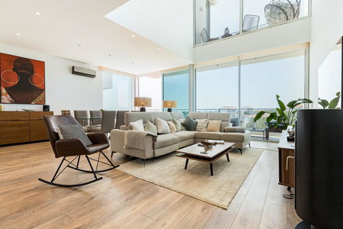 Excellent 4+2 bedroom villa in Monte Estoril, Cascais 1235108263