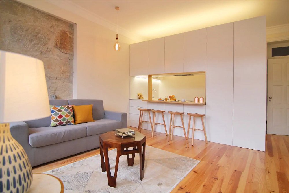 1-bedroom apartment, fully decorated and equipped, with balcony, near Batalha, located in Porto city centre 3287532000