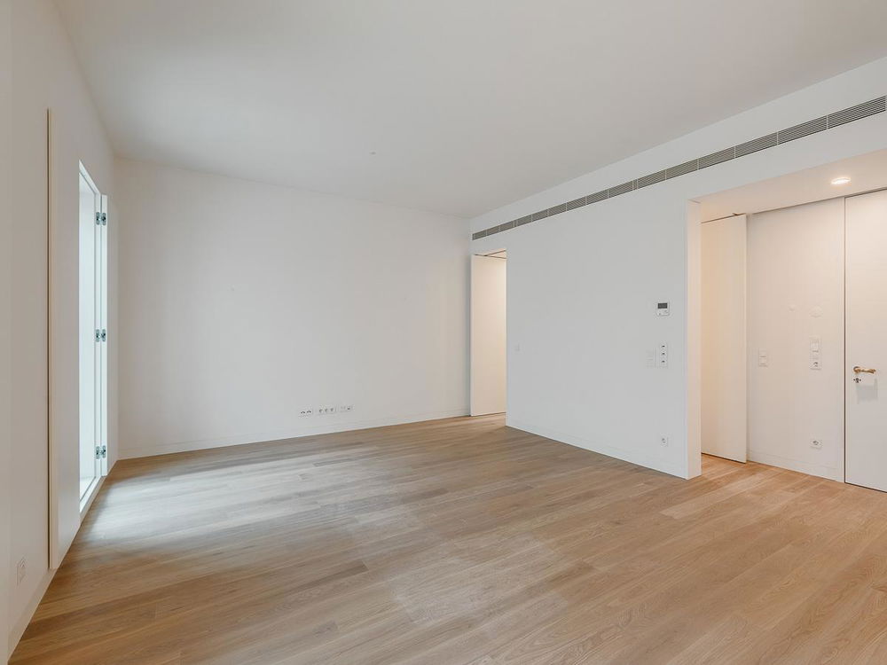 2 Bedroom Apartment with Parking Villa Infante, Lisbon 1328301547