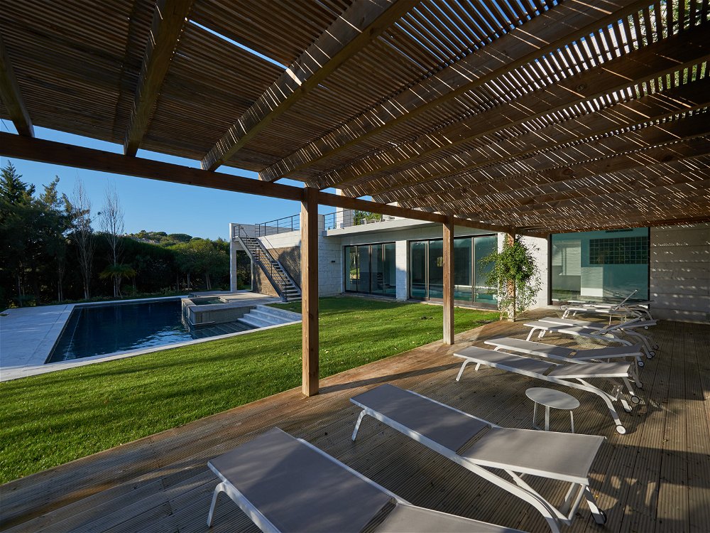 Contemporary 5-bedroom villa with 727 sqm in a plot of land with 4,950 sqm, in Quinta Patino, Cascais 2527986256