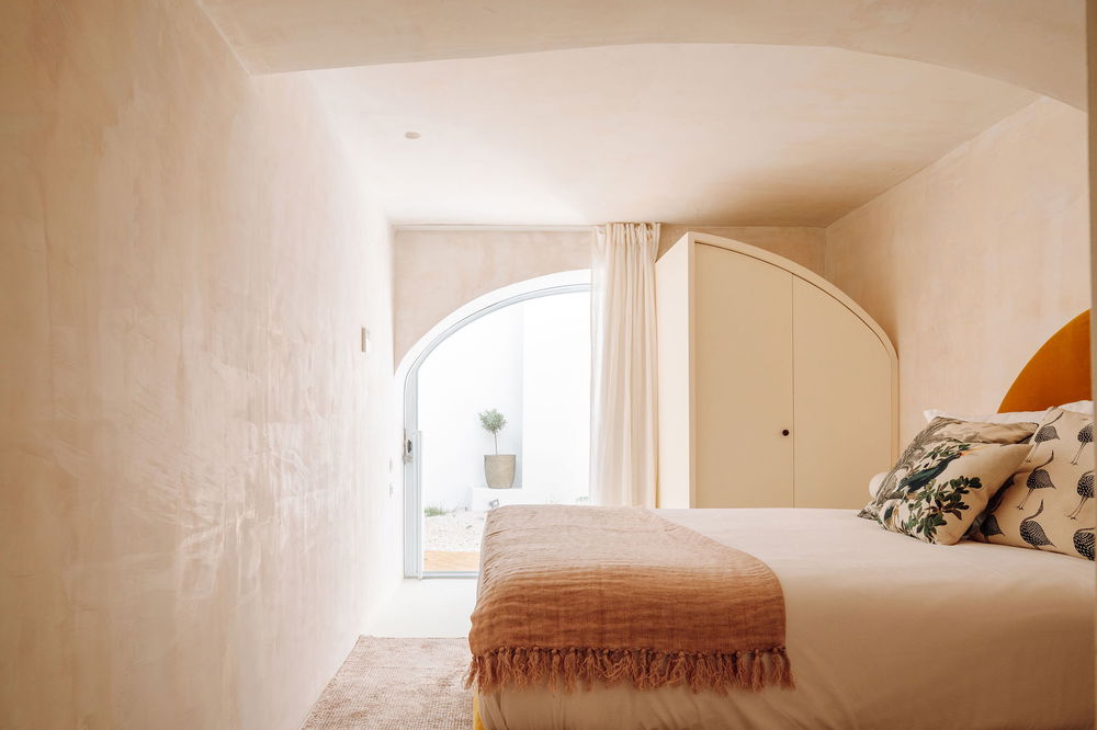 10-bedroom Guesthouse in Alfama, Lisbon 828088729