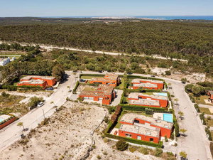 Plot of land with a villa project, in Óbidos 3697538698