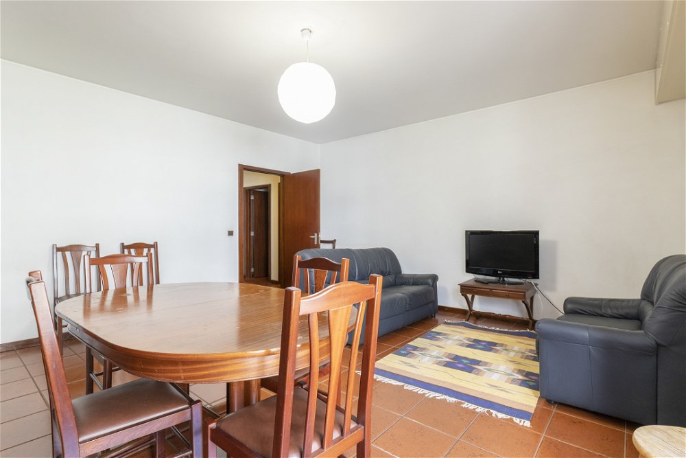 2-bedroom apartment on Avenida Almirante Reis, in Lisbon 3968552275