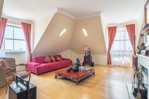 2-bedroom apartment in Luís de Camões Square, Lisbon 89012877