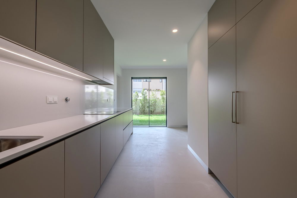 4-bedroom apartment with parking, in Aldoar, Porto 910950818