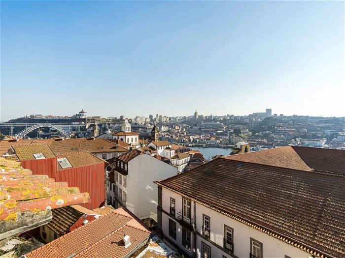 Three-storey building, rehabilitated, in downtown Porto 833824579