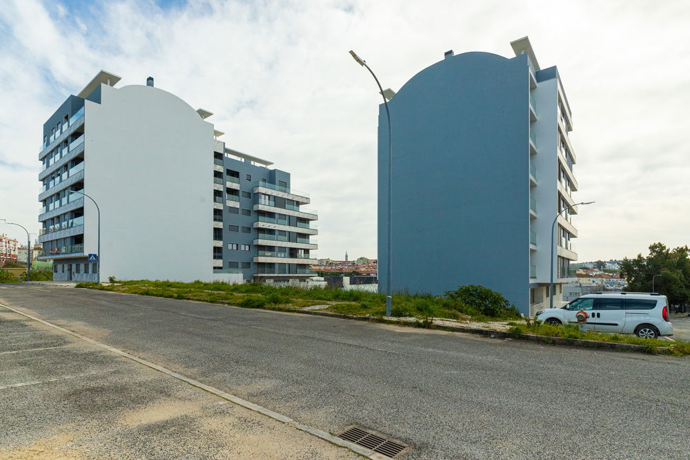 Land with housing project in Venteira, Amadora 1023431445