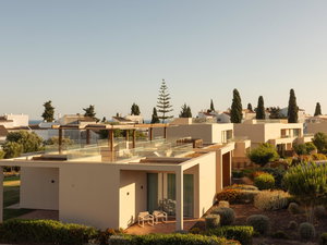 2-bedroom apartment with terrace in White Shell, Algarve 458660253