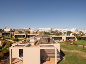 2-bedroom apartment with terrace in White Shell, Algarve 3384087041