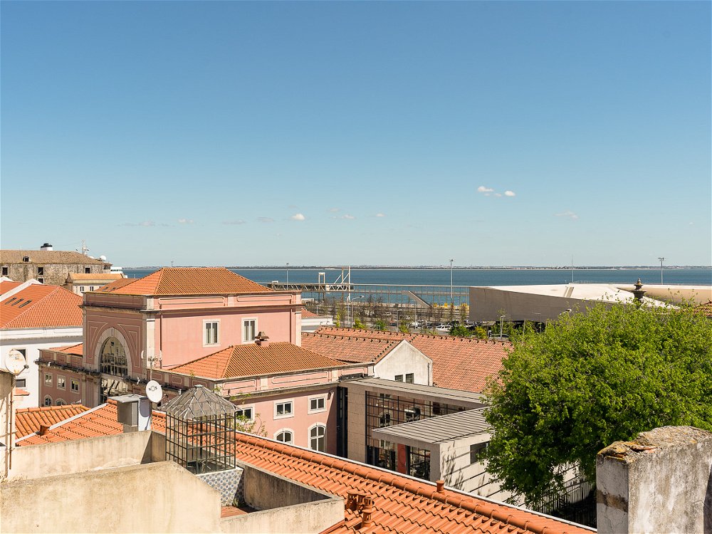Joint sale of three buildings, in Alfama, Lisbon 3873823183