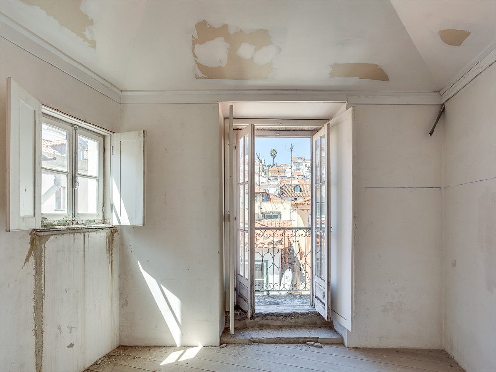 Joint sale of three buildings, in Alfama, Lisbon 3873823183