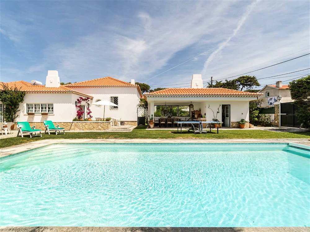 4-bedroom villa in Praia das Maçãs in Colares, Sintra 764889175
