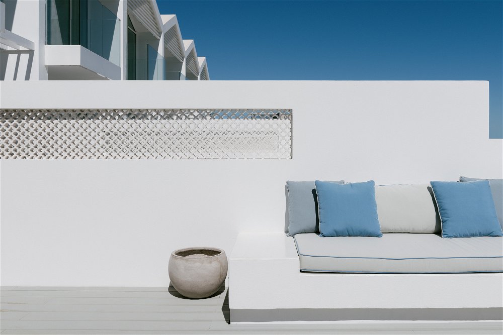 3-bedroom villa with private terrace in Fuseta, Faro. 2503885345