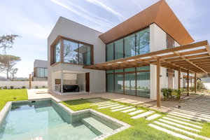 4-bedroom villa with garden and pool, in Estoril 1252890029