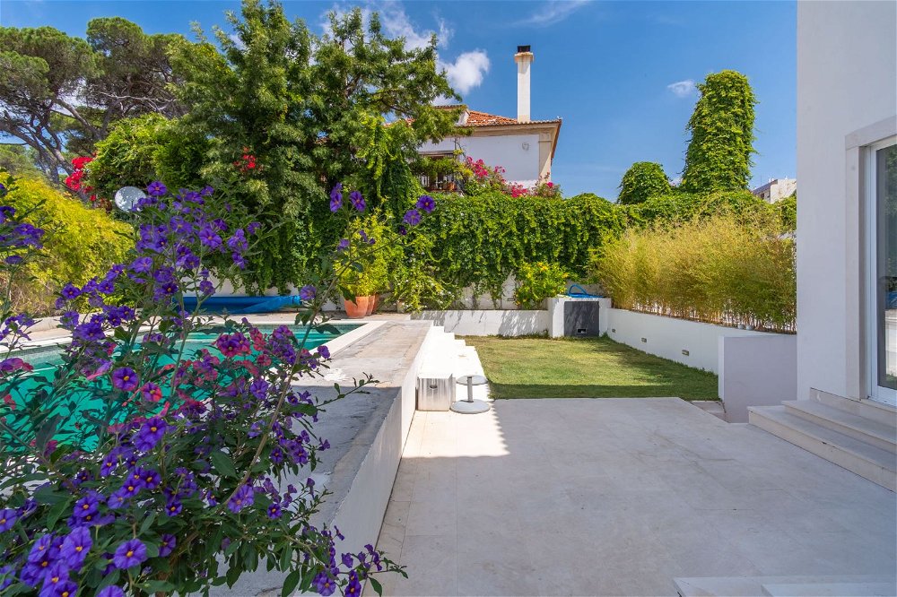 6+2 bedroom villa with garden and pool in Estoril 2603791224