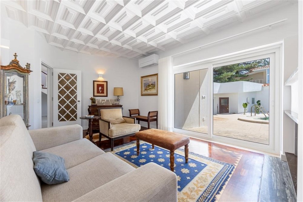 7-bedroom villa with garden, in Parede, Cascais 1616542947