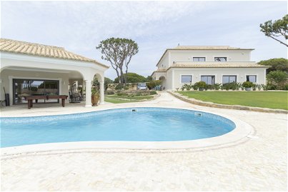 4-bedroom villa, in Al-Sakin, in Quarteira, Algarve 1823307989
