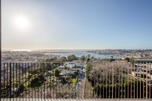 4-bedroom duplex apartment with parking in V N Gaia 3023468988