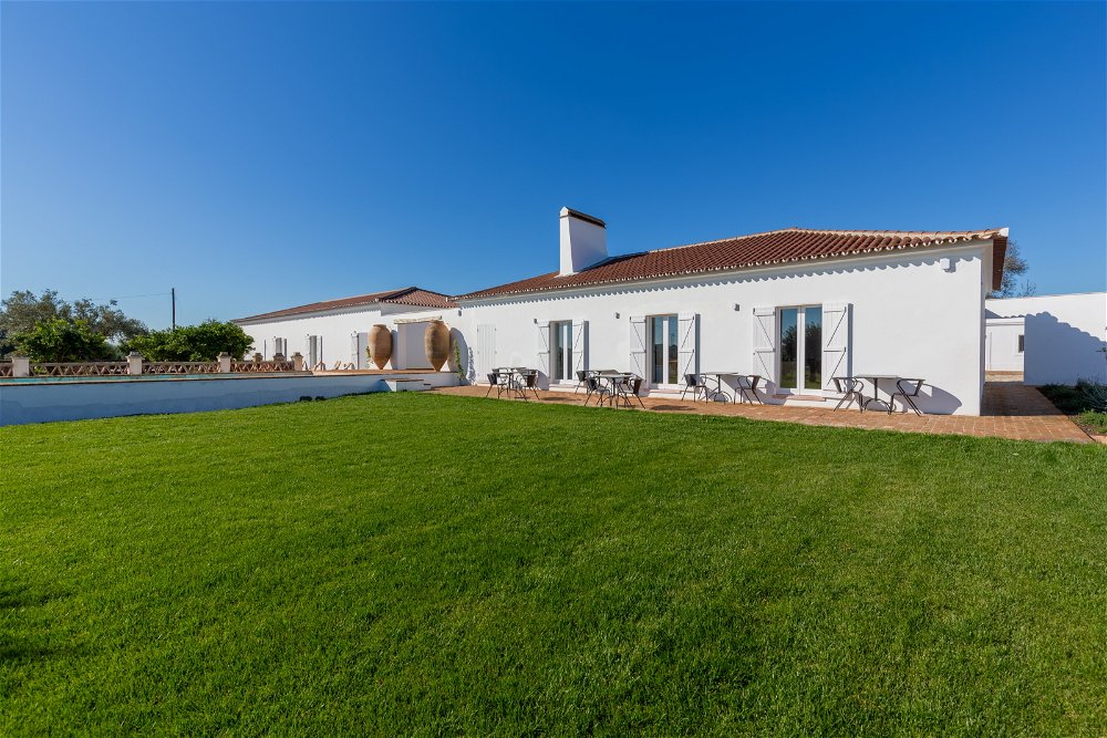 Homestead with T4 and T2 housing in Évora 3949935496