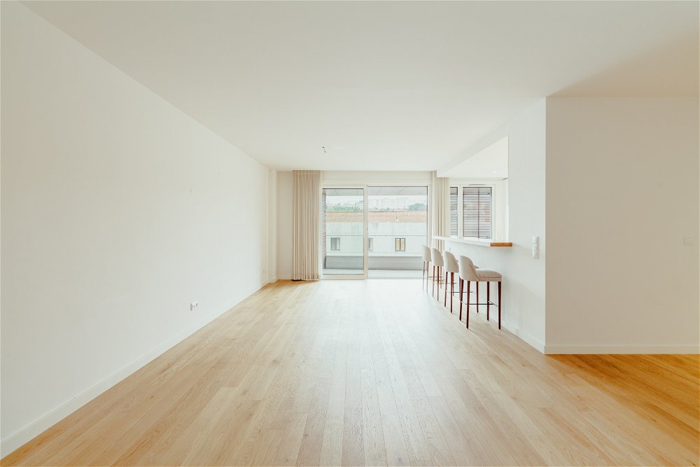 3 Bedroom Apartment with Balcony 5º Porto 3497723193