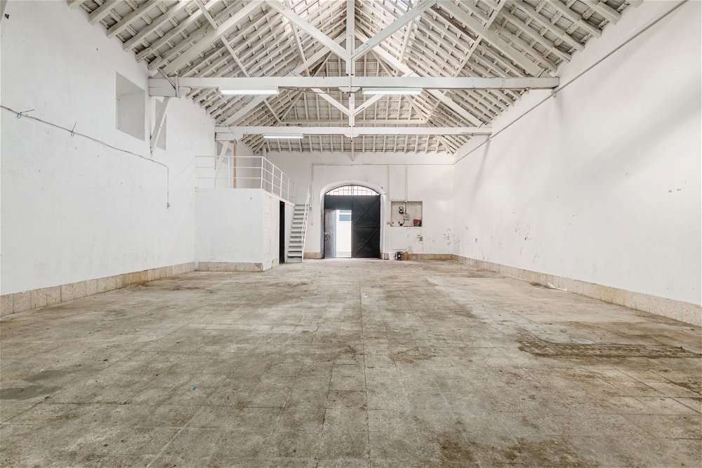 Warehouse with an approved project, in Marvila, Lisbon 3705786648