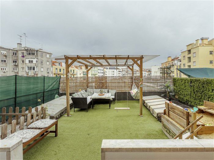 4-bedroom apartment with terrace in Estefânia, Lisbon 2016492438