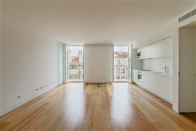 2-bedroom apartment with parking space in Chiado, Lisbon 3053825536
