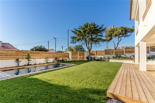4+2 bedroom villa completely renovated in Cascais 2921018654