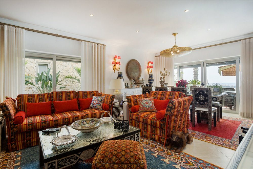 4 bedroom villa, with sea views, in Albufeira, Algarve 2833747585