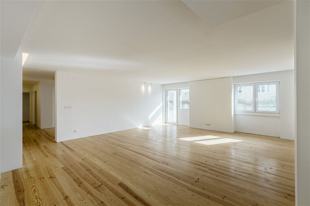 4-bedroom apartment, renovated, near Amoreiras, Lisbon 4203480714