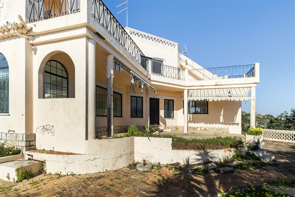 5 bedroom villa, with sea and pool views, in Albufeira, Algarve 3888873226