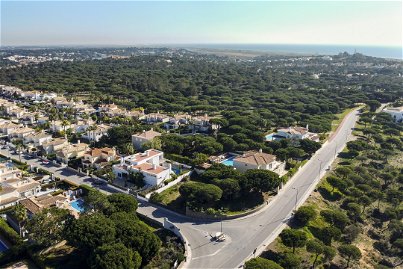 Land, with approved project, in Varandas do Lago, Algarve 2630530508