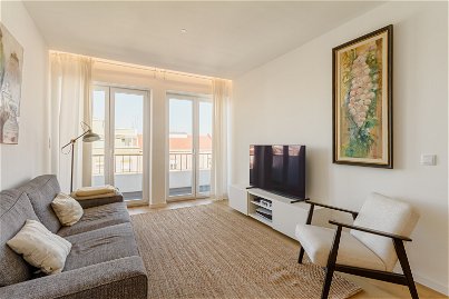 2 bedroom apartment, with balcony, in Lisbon 3259128128