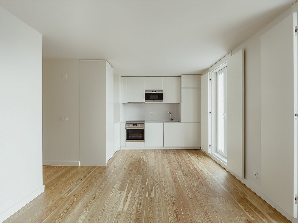 2-bedroom apartment with balcony, in Lisbon 4100028634