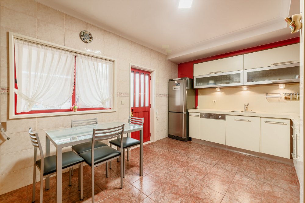 3-bedroom villa with garage, in Santo Ovídio, V.N.Gaia 2981908159