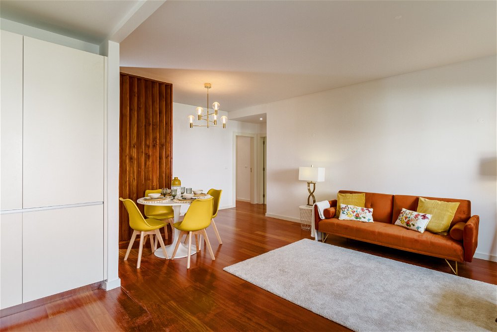 2-bedroom apartment in a condominium, in Carnide, Lisbon 899836509