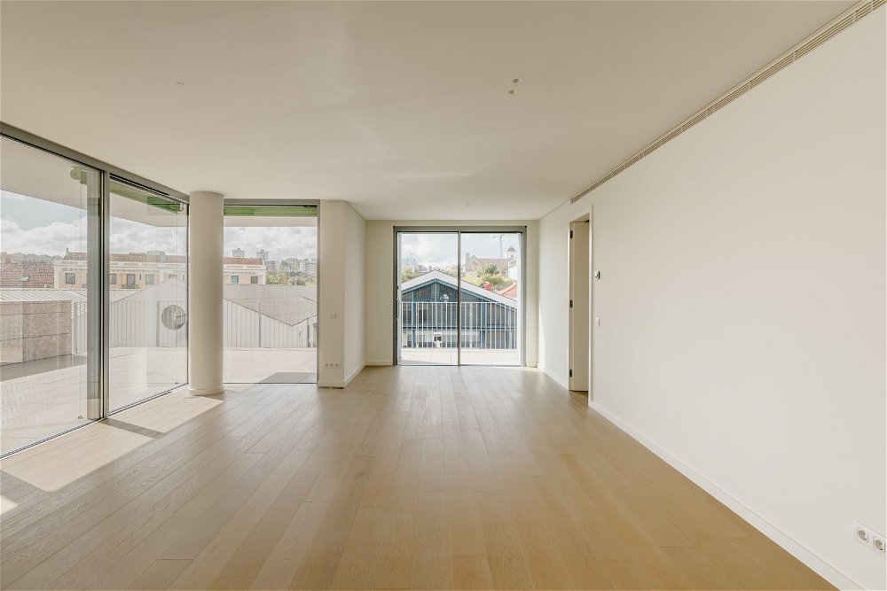 2-bedroom apartment with balcony, in Marvila, Lisbon 1464450770