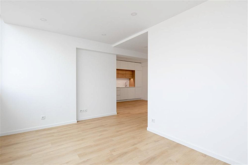 Remodeled 2-bedroom apartment, Penha de França, Lisbon 1753399230