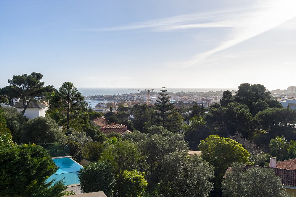 4+2-bedroom villa fully renovated with garden, swimming pool and sea view, in Cascais 4080618772