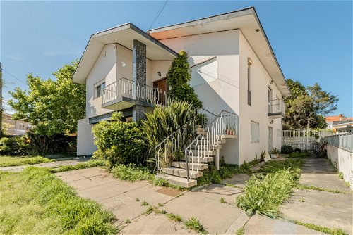 Villa with garage and patio in Perafita, Matosinhos 244289886